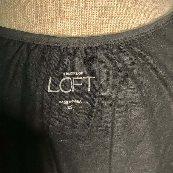 V-neck Shell - Picture 4 of 4